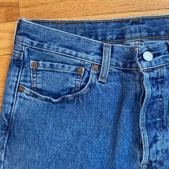 Mens Levi’s 501s - Picture 4 of 11